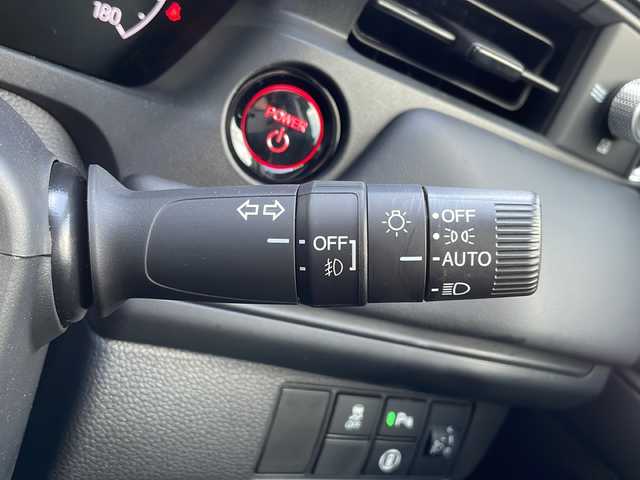 ホンダ ヴェゼル ハイブリッド e:HEV X 福岡県 2021(令3)年 2.4万km サンドカーキパール ホンダセンシング/純正９型ナビ/Bluetooth/CD/DVD/フルセグTV/バックモニター/追従クルーズコントロール/コーナーセンサー/ドライブレコーダー/ビルトインETC/純正LEDヘッドライト/オートライト/純正１８インチアルミホイール/フォグランプ/純正フロアマット/スマートキー/プッシュスタート