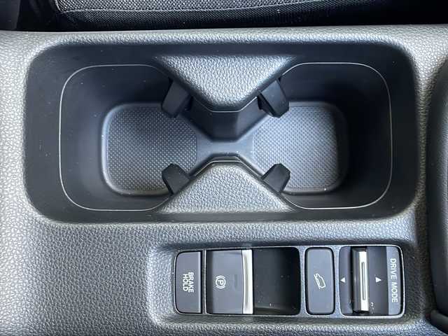 ホンダ ヴェゼル ハイブリッド e:HEV X 福岡県 2021(令3)年 2.4万km サンドカーキパール ホンダセンシング/純正９型ナビ/Bluetooth/CD/DVD/フルセグTV/バックモニター/追従クルーズコントロール/コーナーセンサー/ドライブレコーダー/ビルトインETC/純正LEDヘッドライト/オートライト/純正１８インチアルミホイール/フォグランプ/純正フロアマット/スマートキー/プッシュスタート