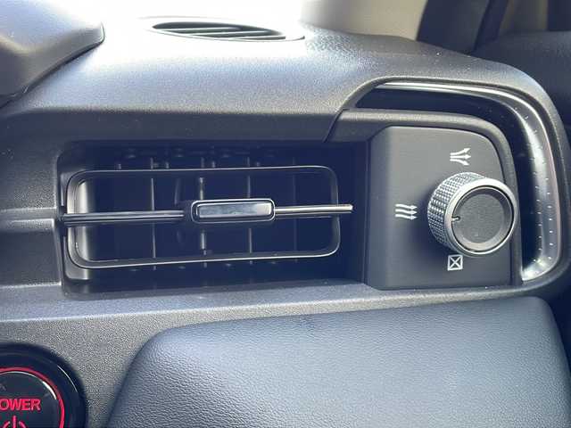 ホンダ ヴェゼル ハイブリッド e:HEV X 福岡県 2021(令3)年 2.4万km サンドカーキパール ホンダセンシング/純正９型ナビ/Bluetooth/CD/DVD/フルセグTV/バックモニター/追従クルーズコントロール/コーナーセンサー/ドライブレコーダー/ビルトインETC/純正LEDヘッドライト/オートライト/純正１８インチアルミホイール/フォグランプ/純正フロアマット/スマートキー/プッシュスタート