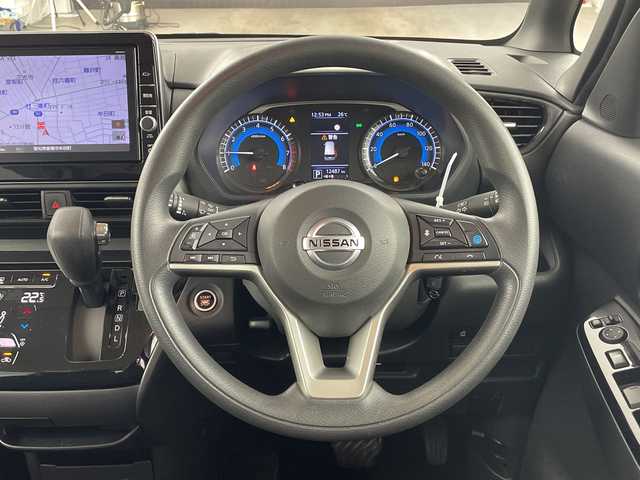 日産 ルークス HWS X プロパイロットED 愛知県 2021(令3)年 1.3万km ホワイトパール 純正８インチナビ（AM/FM/地上D/BT/CD/DVD）/プロパイロット/両側パワースライドドア/アラウンドビューカメラ/LEDヘッドライト/AUTOHOLD/エマージェンシーブレーキ/車線逸脱警報システム/先行車発進通知/道路標識表示/クリアランスソナー/ふらつき警報/純正ドライブレコーダー/ビルトインETC/プッシュスタート/スマートキー/電格ミラー/純正アルミホイール/純正ドアバイザー/フロントフォグフォグ/オートライト
