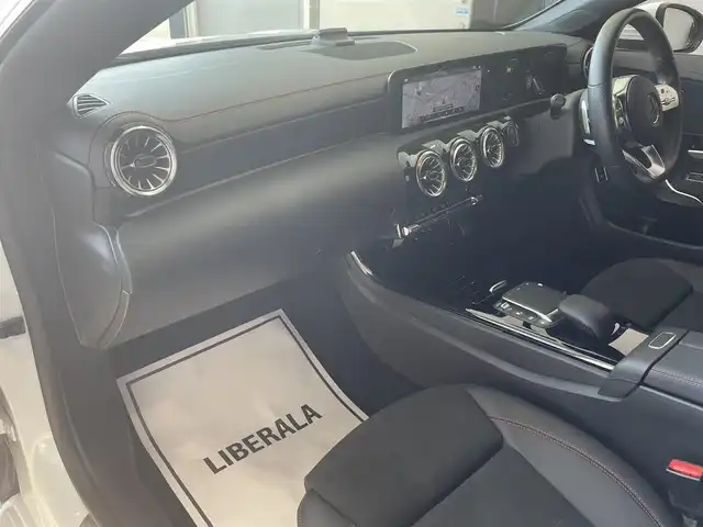 メルセデス・ベンツ ＣＬＡ１８０ Sブレイク AMGライン 静岡県 2021(令3)年 4.4万km ポーラホワイト AMGライン/レーダーセーフティパッケージ/純正ナビ/バックカメラ/ACC/ハーフレザーシート/シートヒーター/電動シート/電動リアゲート/LEDインテリジェントライトシステム/ドラレコ/ETC2.0