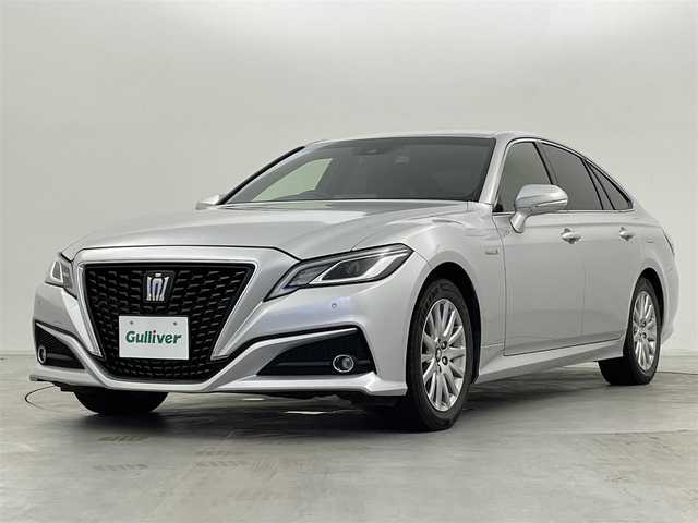 トヨタ クラウン ハイブリッド S 群馬県 2019(平31)年 8.9万km シルバーM T-Conect 8インチナビ(遠視点ディスプレイ)/・フルセグTV/FM/AM/USB/AUX/CD/DVD/バックカメラ/Bluetooth/Miracast/＝＝＝＝＝＝＝＝＝＝＝＝＝＝/Toyota Safety Sence/・プリクラッシュセーフティ/・レーントレーシングアシスト/・レーダークルーズコントロール/・ロードサインアシスト/・アダプティブハイビームシステム/・オートマチックハイビーム/インテリジェントクリアランスソナー/前席パワーシート/前席シートヒーター/ステアリングヒーターステアリングスイッチ/LEDヘッドライト/LEDフォグランプ/前方ドライブレコーダー/パドルシフト/プッシュスタート/スマートキー