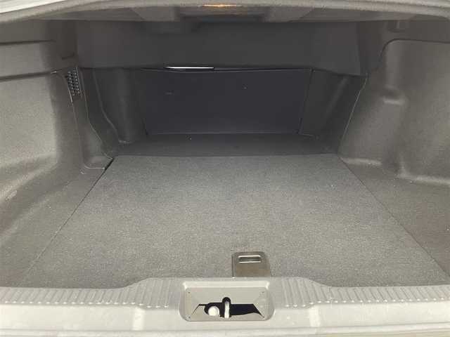 トヨタ クラウン ハイブリッド S 群馬県 2019(平31)年 8.9万km シルバーM T-Conect 8インチナビ(遠視点ディスプレイ)/・フルセグTV/FM/AM/USB/AUX/CD/DVD/バックカメラ/Bluetooth/Miracast/＝＝＝＝＝＝＝＝＝＝＝＝＝＝/Toyota Safety Sence/・プリクラッシュセーフティ/・レーントレーシングアシスト/・レーダークルーズコントロール/・ロードサインアシスト/・アダプティブハイビームシステム/・オートマチックハイビーム/インテリジェントクリアランスソナー/前席パワーシート/前席シートヒーター/ステアリングヒーターステアリングスイッチ/LEDヘッドライト/LEDフォグランプ/前方ドライブレコーダー/パドルシフト/プッシュスタート/スマートキー