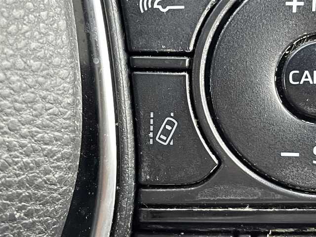 トヨタ クラウン ハイブリッド S 群馬県 2019(平31)年 8.9万km シルバーM T-Conect 8インチナビ(遠視点ディスプレイ)/・フルセグTV/FM/AM/USB/AUX/CD/DVD/バックカメラ/Bluetooth/Miracast/＝＝＝＝＝＝＝＝＝＝＝＝＝＝/Toyota Safety Sence/・プリクラッシュセーフティ/・レーントレーシングアシスト/・レーダークルーズコントロール/・ロードサインアシスト/・アダプティブハイビームシステム/・オートマチックハイビーム/インテリジェントクリアランスソナー/前席パワーシート/前席シートヒーター/ステアリングヒーターステアリングスイッチ/LEDヘッドライト/LEDフォグランプ/前方ドライブレコーダー/パドルシフト/プッシュスタート/スマートキー