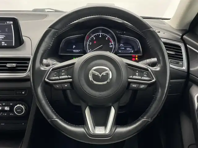 マツダ アクセラ スポーツ 15XD Lパッケージ 愛知県 2017(平29)年 8万km マシーングレープレミアムM 純正ナビ　ＨＵＤ　ＢＳＭ　白革　追従クルコン　禁煙　フルセグＴＶ　ＤＶＤ　メモリーシート　パドルシフト　ステアリングヒーター　シートヒーター　ドラレコ　ＥＴＣ　バックカメラ　ＬＥＤ　衝突軽減　車線逸脱　オートワイパー　フォグ　オートハイビーム　コーナーセンサー　純正フロアマット　スマートキー　プッシュスタート