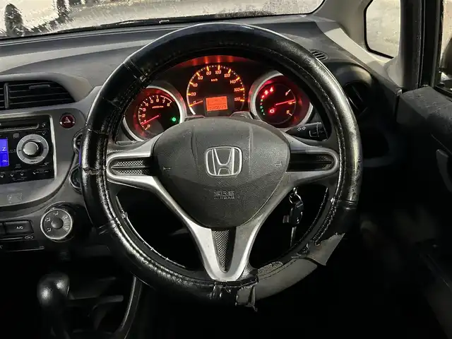 ホンダ フィット G 愛知県 2013(平25)年 13.7万km クリスタルブラックパール ワンオーナー/ETC/純正オーディオ（AM/FM/CD）/純正フロアマット