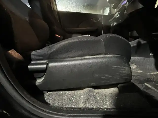 ホンダ フィット G 愛知県 2013(平25)年 13.7万km クリスタルブラックパール ワンオーナー/ETC/純正オーディオ（AM/FM/CD）/純正フロアマット