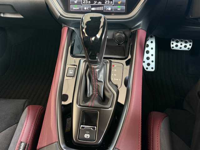 スバル ＷＲＸ Ｓ４ STIスポーツR EX 大阪府 2024(令6)年 0.7万km セラミックホワイト /禁煙ワンオーナー //アイサイト//純正ナビ//AppleCarPlay/AndroidAuto//フルセグテレビ/BT/AUX//デジタルマルチビューモニター//ハーマンカードンサウンドシステム//レカロシート//追従式クルーズコントロール//D席シートメモリー//DN席パワーシート//DN席シートヒーター//ドライブレコーダー//ETC//保証書//取扱説明書//スペアキー