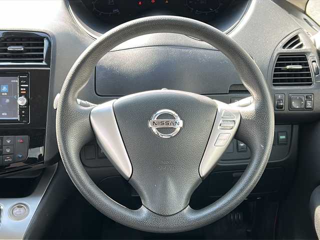 日産 セレナ ハイウェイスター Sエディション 沖縄県 2016(平28)年 8.2万km ブリリアントホワイトパール 純正オプションナビ/フルセグＴＶ/オーディオ（Ｂｌｕｅｔｏｏｔｈ、ＤＶＤ、ＣＤ、ＤＶＤ）/バックカメラ/ＥＴＣ/片側パワースライドドア/スマートキー/プッシュスタート/フォグライト