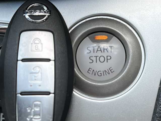 日産 セレナ ハイウェイスター Sエディション 沖縄県 2016(平28)年 8.2万km ブリリアントホワイトパール 純正オプションナビ/フルセグＴＶ/オーディオ（Ｂｌｕｅｔｏｏｔｈ、ＤＶＤ、ＣＤ、ＤＶＤ）/バックカメラ/ＥＴＣ/片側パワースライドドア/スマートキー/プッシュスタート/フォグライト