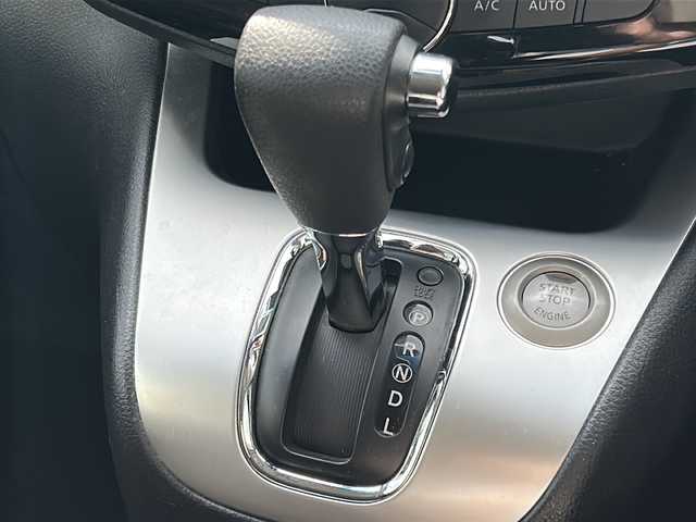 日産 セレナ ハイウェイスター Sエディション 沖縄県 2016(平28)年 8.2万km ブリリアントホワイトパール 純正オプションナビ/フルセグＴＶ/オーディオ（Ｂｌｕｅｔｏｏｔｈ、ＤＶＤ、ＣＤ、ＤＶＤ）/バックカメラ/ＥＴＣ/片側パワースライドドア/スマートキー/プッシュスタート/フォグライト