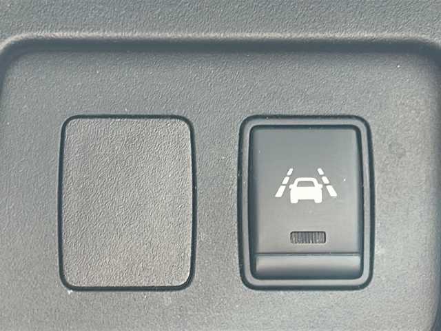 日産 セレナ ハイウェイスター Sエディション 沖縄県 2016(平28)年 8.2万km ブリリアントホワイトパール 純正オプションナビ/フルセグＴＶ/オーディオ（Ｂｌｕｅｔｏｏｔｈ、ＤＶＤ、ＣＤ、ＤＶＤ）/バックカメラ/ＥＴＣ/片側パワースライドドア/スマートキー/プッシュスタート/フォグライト