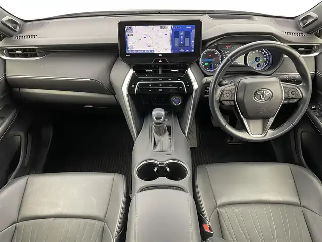 トヨタ ハリアー ハイブリッド Z 富山県 2021(令3)年 4万km プレシャスブラックパール １オーナー/JBLプレミアムサウンド/12.3インチメーカーナビ（bluetooth）/フルセグTV/バックカメラ/前後コーナーセンサー/ビルトインETC/ヘッドアップディスプレイ/パワーバックドア（フットオープン）/ハーフレザー/運転席パワーシート/ACC/プリクラッシュセーフティ/ブラインドスポットモニター/レーンキープ（センタートレース、操舵支援）/先行車発進告知/リヤクロストラフィックアラート/デジタルインナーミラー/ドライビングモード切替（スポーツ／ノーマル／エコ）/オートホールド/オートライト/LEDヘッドライト/フォグ/横滑防止装置/純正マット/保証書、取説