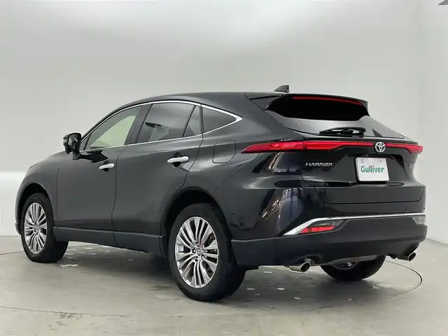 トヨタ ハリアー ハイブリッド Z 富山県 2021(令3)年 4万km プレシャスブラックパール １オーナー/JBLプレミアムサウンド/12.3インチメーカーナビ（bluetooth）/フルセグTV/バックカメラ/前後コーナーセンサー/ビルトインETC/ヘッドアップディスプレイ/パワーバックドア（フットオープン）/ハーフレザー/運転席パワーシート/ACC/プリクラッシュセーフティ/ブラインドスポットモニター/レーンキープ（センタートレース、操舵支援）/先行車発進告知/リヤクロストラフィックアラート/デジタルインナーミラー/ドライビングモード切替（スポーツ／ノーマル／エコ）/オートホールド/オートライト/LEDヘッドライト/フォグ/横滑防止装置/純正マット/保証書、取説