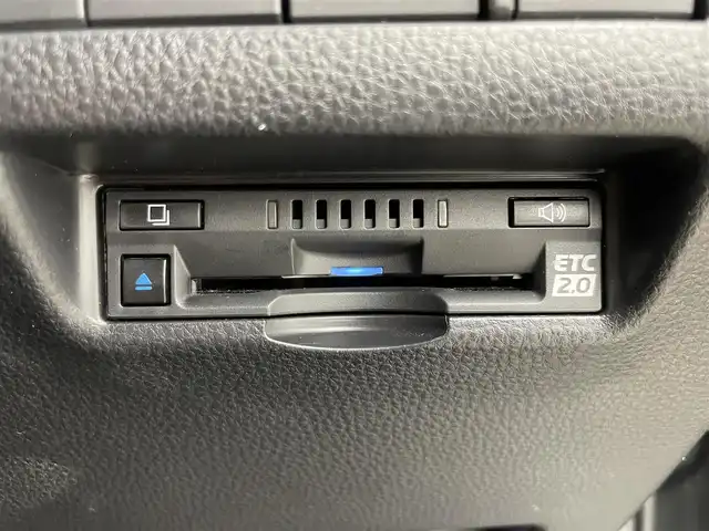 トヨタ ハリアー ハイブリッド Z 富山県 2021(令3)年 4万km プレシャスブラックパール １オーナー/JBLプレミアムサウンド/12.3インチメーカーナビ（bluetooth）/フルセグTV/バックカメラ/前後コーナーセンサー/ビルトインETC/ヘッドアップディスプレイ/パワーバックドア（フットオープン）/ハーフレザー/運転席パワーシート/ACC/プリクラッシュセーフティ/ブラインドスポットモニター/レーンキープ（センタートレース、操舵支援）/先行車発進告知/リヤクロストラフィックアラート/デジタルインナーミラー/ドライビングモード切替（スポーツ／ノーマル／エコ）/オートホールド/オートライト/LEDヘッドライト/フォグ/横滑防止装置/純正マット/保証書、取説