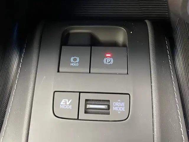 トヨタ ハリアー ハイブリッド Z 富山県 2021(令3)年 4万km プレシャスブラックパール １オーナー/JBLプレミアムサウンド/12.3インチメーカーナビ（bluetooth）/フルセグTV/バックカメラ/前後コーナーセンサー/ビルトインETC/ヘッドアップディスプレイ/パワーバックドア（フットオープン）/ハーフレザー/運転席パワーシート/ACC/プリクラッシュセーフティ/ブラインドスポットモニター/レーンキープ（センタートレース、操舵支援）/先行車発進告知/リヤクロストラフィックアラート/デジタルインナーミラー/ドライビングモード切替（スポーツ／ノーマル／エコ）/オートホールド/オートライト/LEDヘッドライト/フォグ/横滑防止装置/純正マット/保証書、取説