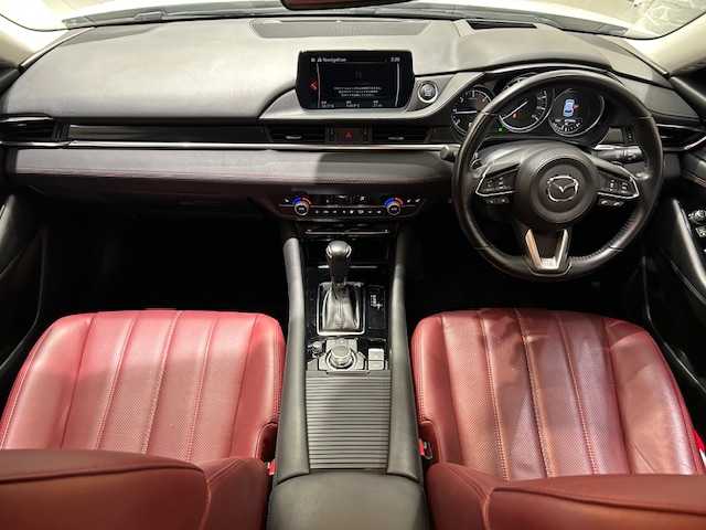 マツダ マツダ６ワゴン XD ブラックトーンエディション 宮城県 2021(令3)年 6.2万km スノーフレイクホワイトパールマイカ ルーフレール/マツダセーフティー/・レーンキープアシスト/・レーダークルーズコントロール/・ブラインドスポットモニター/・スマートブレーキサポート/・スマートシティブレーキサポート/・車間認知システム/・ドライバーアテンションアラート/純正ナビ/・Bluetooth/CD/DVD/フルセグ/社外ETC/360°ビューモニター/バック/サイド/フロント/全方位/USB/AUX/革巻きステアリング/・ステアリングスイッチ/・パドルシフト/・ステアリングヒーター/赤革レザーシート/・シートメモリー/・パワーシート/アイドリングストップ/プッシュスタート/純正19インチアルミホイール/純正フロアマット/オートライト/オートマチックハイビーム/純正LEDヘッドライト/衝突軽減システム/横滑り防止装置/盗難防止装置