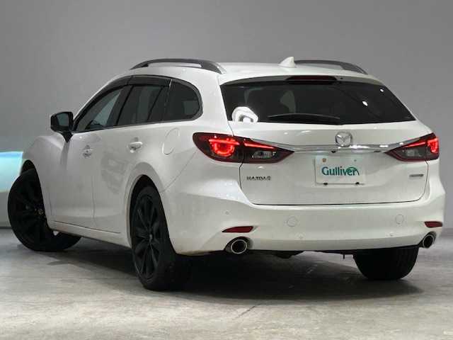 マツダ マツダ６ワゴン XD ブラックトーンエディション 宮城県 2021(令3)年 6.2万km スノーフレイクホワイトパールマイカ ルーフレール/マツダセーフティー/・レーンキープアシスト/・レーダークルーズコントロール/・ブラインドスポットモニター/・スマートブレーキサポート/・スマートシティブレーキサポート/・車間認知システム/・ドライバーアテンションアラート/純正ナビ/・Bluetooth/CD/DVD/フルセグ/社外ETC/360°ビューモニター/バック/サイド/フロント/全方位/USB/AUX/革巻きステアリング/・ステアリングスイッチ/・パドルシフト/・ステアリングヒーター/赤革レザーシート/・シートメモリー/・パワーシート/アイドリングストップ/プッシュスタート/純正19インチアルミホイール/純正フロアマット/オートライト/オートマチックハイビーム/純正LEDヘッドライト/衝突軽減システム/横滑り防止装置/盗難防止装置