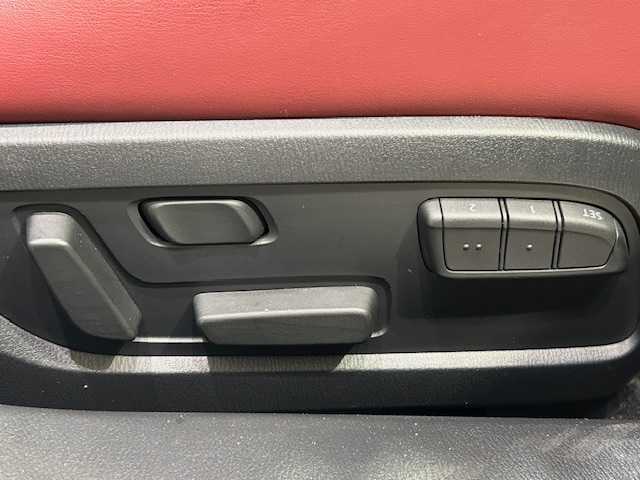 マツダ マツダ６ワゴン XD ブラックトーンエディション 宮城県 2021(令3)年 6.2万km スノーフレイクホワイトパールマイカ ルーフレール/マツダセーフティー/・レーンキープアシスト/・レーダークルーズコントロール/・ブラインドスポットモニター/・スマートブレーキサポート/・スマートシティブレーキサポート/・車間認知システム/・ドライバーアテンションアラート/純正ナビ/・Bluetooth/CD/DVD/フルセグ/社外ETC/360°ビューモニター/バック/サイド/フロント/全方位/USB/AUX/革巻きステアリング/・ステアリングスイッチ/・パドルシフト/・ステアリングヒーター/赤革レザーシート/・シートメモリー/・パワーシート/アイドリングストップ/プッシュスタート/純正19インチアルミホイール/純正フロアマット/オートライト/オートマチックハイビーム/純正LEDヘッドライト/衝突軽減システム/横滑り防止装置/盗難防止装置