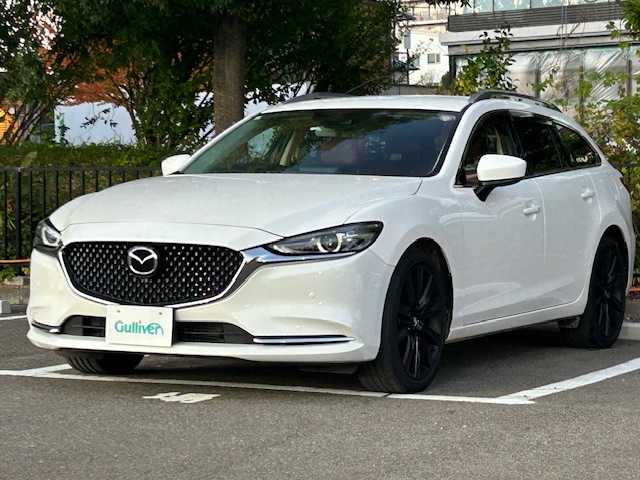 マツダ マツダ６ワゴン XD ブラックトーンエディション 宮城県 2021(令3)年 6.2万km スノーフレイクホワイトパールマイカ ルーフレール/マツダセーフティー/・レーンキープアシスト/・レーダークルーズコントロール/・ブラインドスポットモニター/・スマートブレーキサポート/・スマートシティブレーキサポート/・車間認知システム/・ドライバーアテンションアラート/純正ナビ/・Bluetooth/CD/DVD/フルセグ/社外ETC/360°ビューモニター/バック/サイド/フロント/全方位/USB/AUX/革巻きステアリング/・ステアリングスイッチ/・パドルシフト/・ステアリングヒーター/赤革レザーシート/・シートメモリー/・パワーシート/アイドリングストップ/プッシュスタート/純正19インチアルミホイール/純正フロアマット/オートライト/オートマチックハイビーム/純正LEDヘッドライト/衝突軽減システム/横滑り防止装置/盗難防止装置