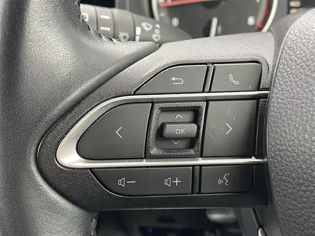 トヨタ ノア S－G 山形県 2022(令4)年 0.8万km ホワイトパールクリスタルシャイン トヨタセーフティセンス/純正メモリナビ/　【フルセグ　Bluetooth　CD　USB　AM・FM】/全周囲カメラ/両側パワースライドドア/レーダークルーズコントロール/LEDオートライト/オートマチックハイビーム/16インチアルミホイール/コーナーセンサー/ステアリングスイッチ/電動格納ウィンカーミラー/ETC2.0/スマートキー/フロアマット