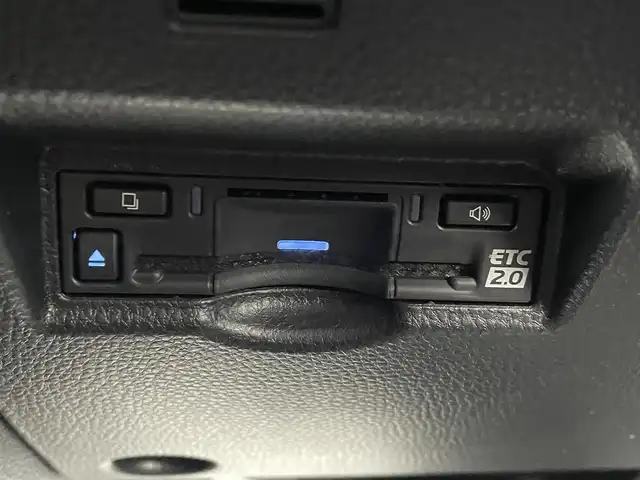 トヨタ ノア S－G 山形県 2022(令4)年 0.8万km ホワイトパールクリスタルシャイン トヨタセーフティセンス/純正メモリナビ/　【フルセグ　Bluetooth　CD　USB　AM・FM】/全周囲カメラ/両側パワースライドドア/レーダークルーズコントロール/LEDオートライト/オートマチックハイビーム/16インチアルミホイール/コーナーセンサー/ステアリングスイッチ/電動格納ウィンカーミラー/ETC2.0/スマートキー/フロアマット