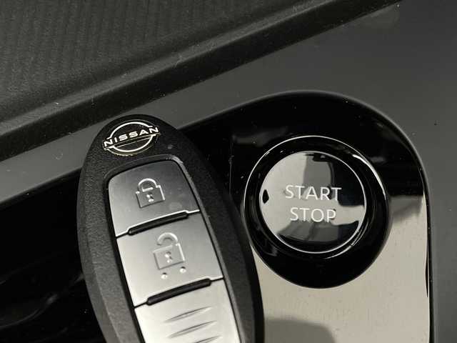 日産 ノート X 新潟県 2021(令3)年 3.8万km ピュアホワイトパール 純正ナビ/　　フルセグ/CD/DVD/BT/バックカメラ/LEDオートライト/オートハイビーム/ステアリングスイッチ/レーンキープ/スマートキー/ETC