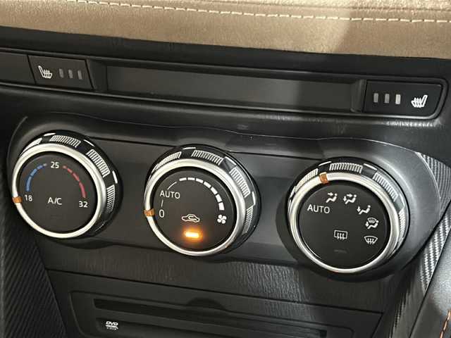 マツダ デミオ 13Sテーラードブラウン 広島県 2017(平29)年 3.7万km ソウルレッドプレミアムメタリック 禁煙車/スマートシティブレーキサポート/ヘッドアップディスプレイ/マツダコネクト/・フルセグ/CD/DVD/Bluetooth/ステアリングスイッチ/革巻きステアリング/オートライト/シートヒーター/トノカバー/社外15インチアルミホイール車載（スタッドレス）