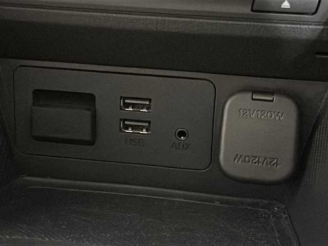 マツダ デミオ 13Sテーラードブラウン 広島県 2017(平29)年 3.7万km ソウルレッドプレミアムメタリック 禁煙車/スマートシティブレーキサポート/ヘッドアップディスプレイ/マツダコネクト/・フルセグ/CD/DVD/Bluetooth/ステアリングスイッチ/革巻きステアリング/オートライト/シートヒーター/トノカバー/社外15インチアルミホイール車載（スタッドレス）