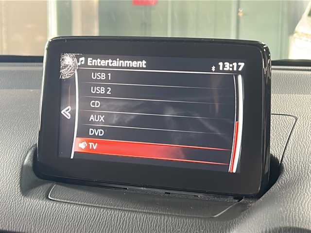 マツダ デミオ 13Sテーラードブラウン 広島県 2017(平29)年 3.7万km ソウルレッドプレミアムメタリック 禁煙車/スマートシティブレーキサポート/ヘッドアップディスプレイ/マツダコネクト/・フルセグ/CD/DVD/Bluetooth/ステアリングスイッチ/革巻きステアリング/オートライト/シートヒーター/トノカバー/社外15インチアルミホイール車載（スタッドレス）