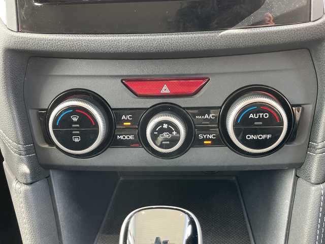 スバル インプレッサ スポーツ 2．0i－L アイサイト 愛知県 2017(平29)年 3.9万km クォーツブルーP SDナビ/レーダークルーズコントロール/バックカメラ/純正アルミホイール/ETC/LEDヘッドライト/パドルシフト/レーンキープアシスト/フルセグ/CD DVD/Bluetooth/ステアリングスイッチ/スマートキー/プッシュスタート