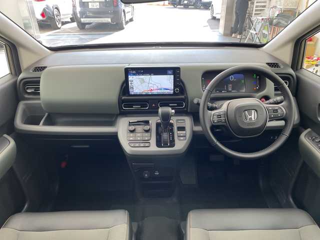 ホンダ フリード ハイブリット e:HEV クロスター 兵庫県 2025(令7)年 0.1千km ベージュ ・登録済未使用車/・衝突軽減ブレーキ/・路外逸脱抑制機能/・踏み間違い衝突軽減システム/・オートハイビーム/・アダプティブクルーズコントロール/・コーナーセンサー/・先行車発進告知/・BSM/・純正9インチナビ＆フルセグ＆BT＆USB/・バックカメラ/・両側パワースライドドア/・ハーフレザーシート/・前席シートヒーター/・LEDヘッドライト/・フォグ/・オートライト/・スマートキー/・スペアキー/・プッシュスタート/・2列目サーキュレーター/・2列目サンシェード