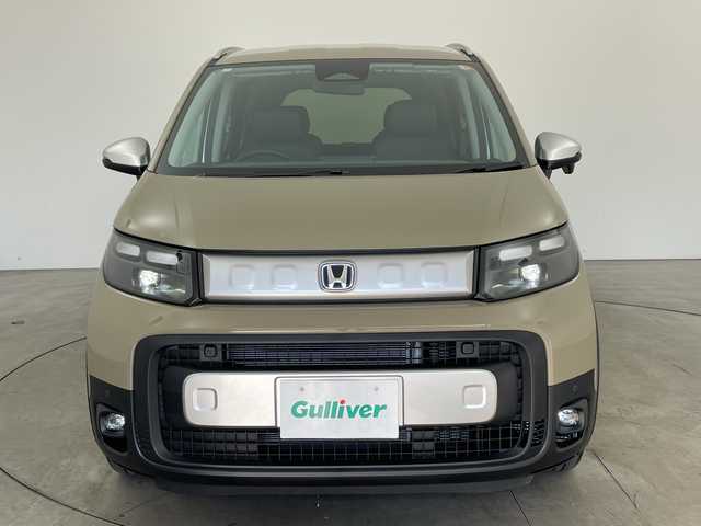 ホンダ フリード ハイブリット e:HEV クロスター 兵庫県 2025(令7)年 0.1千km ベージュ ・登録済未使用車/・衝突軽減ブレーキ/・路外逸脱抑制機能/・踏み間違い衝突軽減システム/・オートハイビーム/・アダプティブクルーズコントロール/・コーナーセンサー/・先行車発進告知/・BSM/・純正9インチナビ＆フルセグ＆BT＆USB/・バックカメラ/・両側パワースライドドア/・ハーフレザーシート/・前席シートヒーター/・LEDヘッドライト/・フォグ/・オートライト/・スマートキー/・スペアキー/・プッシュスタート/・2列目サーキュレーター/・2列目サンシェード