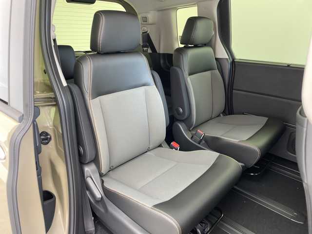 ホンダ フリード ハイブリット e:HEV クロスター 兵庫県 2025(令7)年 0.1千km ベージュ ・登録済未使用車/・衝突軽減ブレーキ/・路外逸脱抑制機能/・踏み間違い衝突軽減システム/・オートハイビーム/・アダプティブクルーズコントロール/・コーナーセンサー/・先行車発進告知/・BSM/・純正9インチナビ＆フルセグ＆BT＆USB/・バックカメラ/・両側パワースライドドア/・ハーフレザーシート/・前席シートヒーター/・LEDヘッドライト/・フォグ/・オートライト/・スマートキー/・スペアキー/・プッシュスタート/・2列目サーキュレーター/・2列目サンシェード