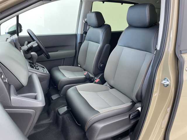 ホンダ フリード ハイブリット e:HEV クロスター 兵庫県 2025(令7)年 0.1千km ベージュ ・登録済未使用車/・衝突軽減ブレーキ/・路外逸脱抑制機能/・踏み間違い衝突軽減システム/・オートハイビーム/・アダプティブクルーズコントロール/・コーナーセンサー/・先行車発進告知/・BSM/・純正9インチナビ＆フルセグ＆BT＆USB/・バックカメラ/・両側パワースライドドア/・ハーフレザーシート/・前席シートヒーター/・LEDヘッドライト/・フォグ/・オートライト/・スマートキー/・スペアキー/・プッシュスタート/・2列目サーキュレーター/・2列目サンシェード