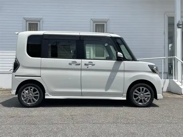ダイハツ タント カスタム RS トップED SA Ⅲ 富山県 2017(平29)年 8.7万km パールホワイトⅢ (株)IDOMが運営する【じしゃロン富山店】の自社ローン専用車両になります。こちらは現金またはオートローンご利用時の価格です。自社ローンご希望の方は別途その旨お申し付け下さい/社外ナビ/ETC/両側パワースライドドア/運転席シートヒーター/プッシュスタート