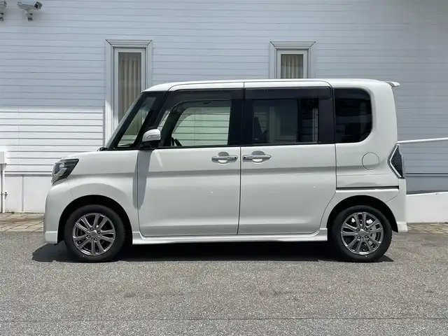 ダイハツ タント カスタム RS トップED SA Ⅲ 富山県 2017(平29)年 8.7万km パールホワイトⅢ (株)IDOMが運営する【じしゃロン富山店】の自社ローン専用車両になります。こちらは現金またはオートローンご利用時の価格です。自社ローンご希望の方は別途その旨お申し付け下さい/社外ナビ/ETC/両側パワースライドドア/運転席シートヒーター/プッシュスタート
