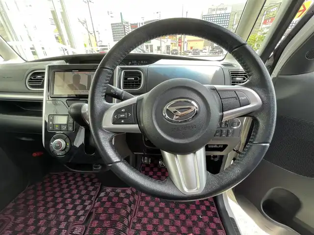 ダイハツ タント カスタム RS トップED SA Ⅲ 富山県 2017(平29)年 8.7万km パールホワイトⅢ (株)IDOMが運営する【じしゃロン富山店】の自社ローン専用車両になります。こちらは現金またはオートローンご利用時の価格です。自社ローンご希望の方は別途その旨お申し付け下さい/社外ナビ/ETC/両側パワースライドドア/運転席シートヒーター/プッシュスタート