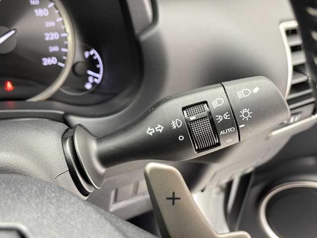 レクサス ＮＸ 200t Iパッケージ 千葉県 2016(平28)年 2.3万km ソニッククォーツ 禁煙車/純正ナビ(ＢＴ/ＣＤ/ＤＶＤ/ＳＤ/フルセグＴＶ)/クルーズコントロール　/サンルーフ　/３眼ＬＥＤヘッドライト　/アダプティブハイビームシステム/パワーイージーアクセスシステム/ステアリングヒーター/パーキングアシスト/メモリーシート(D席)/パワーシート(DN席)/パドルシフト　/シートヒーター(DN席)/レザーシート/前後ドライブレコーダー/バックカメラ　/サイドカメラ/コーナーセンサー(前後)/プッシュスタート/スマートキー/ドアバイザー/純正フロアマット/純正18インチAW/ETC