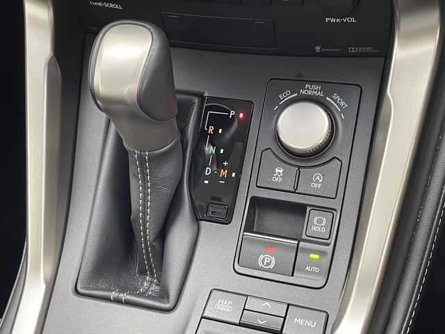 レクサス ＮＸ 200t Iパッケージ 千葉県 2016(平28)年 2.3万km ソニッククォーツ 禁煙車/純正ナビ(ＢＴ/ＣＤ/ＤＶＤ/ＳＤ/フルセグＴＶ)/クルーズコントロール　/サンルーフ　/３眼ＬＥＤヘッドライト　/アダプティブハイビームシステム/パワーイージーアクセスシステム/ステアリングヒーター/パーキングアシスト/メモリーシート(D席)/パワーシート(DN席)/パドルシフト　/シートヒーター(DN席)/レザーシート/前後ドライブレコーダー/バックカメラ　/サイドカメラ/コーナーセンサー(前後)/プッシュスタート/スマートキー/ドアバイザー/純正フロアマット/純正18インチAW/ETC