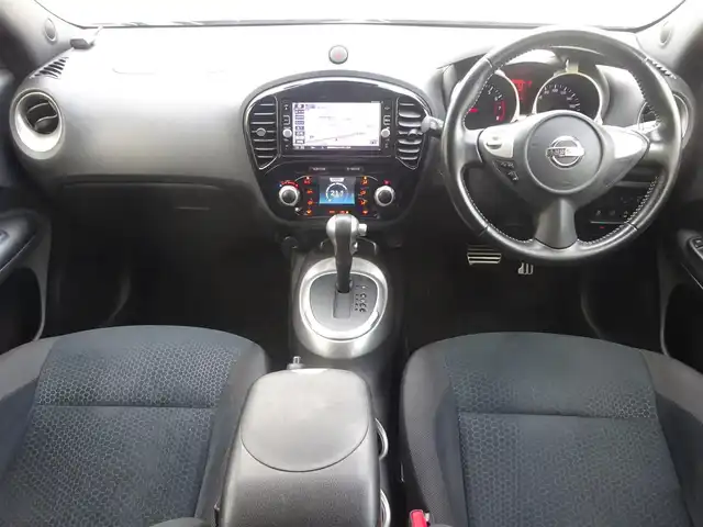 日産 ジューク 15RX Vアーバンセレクション 静岡県 2017(平29)年 10万km スーパーブラック ワンオーナー/禁煙車/アラウンドビューモニター&ディスプレイ付自動防眩付ルームミラー/オリジナルナビ付きパッケージ/純正SDナビ/（CD/DVD/BT/SD/Music STOCKER/フルセグTV)/スマートキー・プッシュスタート/HIDヘッドライト/ステアリングスイッチ/オートライト/電動格納ミラー/ETC/社外前後ドライブレコーダー/アイドリングストップ/純正フロアマット・バイザー/保証書・取扱説明書