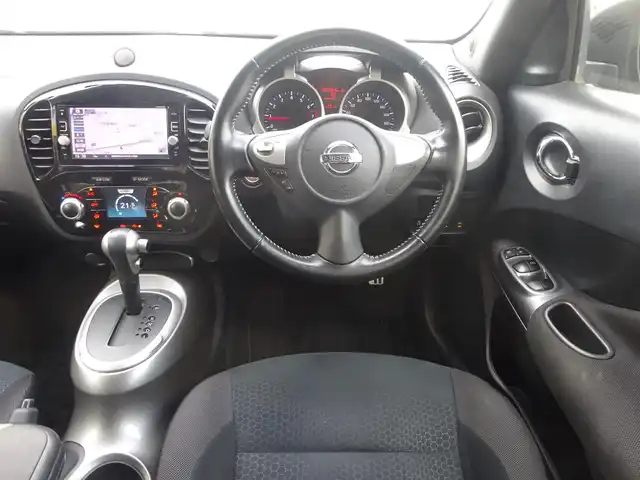 日産 ジューク 15RX Vアーバンセレクション 静岡県 2017(平29)年 10万km スーパーブラック ワンオーナー/禁煙車/アラウンドビューモニター&ディスプレイ付自動防眩付ルームミラー/オリジナルナビ付きパッケージ/純正SDナビ/（CD/DVD/BT/SD/Music STOCKER/フルセグTV)/スマートキー・プッシュスタート/HIDヘッドライト/ステアリングスイッチ/オートライト/電動格納ミラー/ETC/社外前後ドライブレコーダー/アイドリングストップ/純正フロアマット・バイザー/保証書・取扱説明書