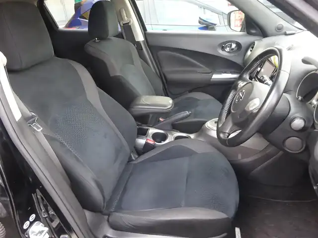 日産 ジューク 15RX Vアーバンセレクション 静岡県 2017(平29)年 10万km スーパーブラック ワンオーナー/禁煙車/アラウンドビューモニター&ディスプレイ付自動防眩付ルームミラー/オリジナルナビ付きパッケージ/純正SDナビ/（CD/DVD/BT/SD/Music STOCKER/フルセグTV)/スマートキー・プッシュスタート/HIDヘッドライト/ステアリングスイッチ/オートライト/電動格納ミラー/ETC/社外前後ドライブレコーダー/アイドリングストップ/純正フロアマット・バイザー/保証書・取扱説明書