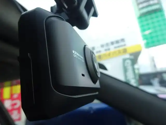 日産 ジューク 15RX Vアーバンセレクション 静岡県 2017(平29)年 10万km スーパーブラック ワンオーナー/禁煙車/アラウンドビューモニター&ディスプレイ付自動防眩付ルームミラー/オリジナルナビ付きパッケージ/純正SDナビ/（CD/DVD/BT/SD/Music STOCKER/フルセグTV)/スマートキー・プッシュスタート/HIDヘッドライト/ステアリングスイッチ/オートライト/電動格納ミラー/ETC/社外前後ドライブレコーダー/アイドリングストップ/純正フロアマット・バイザー/保証書・取扱説明書