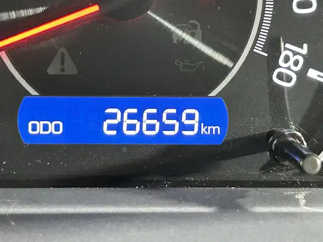 トヨタ ヴォクシー ZS 煌 大阪府 2018(平30)年 2.7万km ホワイトパールクリスタルシャイン ALPINEナビ(フルセグ/DVD再生/Bluetooth) バックカメラ ETC 両側パワースライドドア 衝突軽減 クルコン コーナーセンサー トヨタセーフティセンス ドラレコ リアオートエアコン