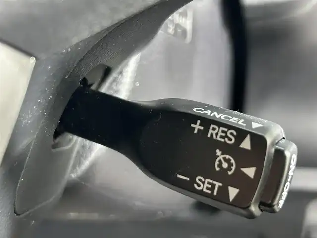 トヨタ ヴォクシー ZS 煌 大阪府 2018(平30)年 2.7万km ホワイトパールクリスタルシャイン ALPINEナビ(フルセグ/DVD再生/Bluetooth) バックカメラ ETC 両側パワースライドドア 衝突軽減 クルコン コーナーセンサー トヨタセーフティセンス ドラレコ リアオートエアコン
