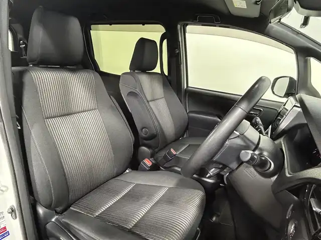 トヨタ ヴォクシー ZS 煌 大阪府 2018(平30)年 2.7万km ホワイトパールクリスタルシャイン ALPINEナビ(フルセグ/DVD再生/Bluetooth) バックカメラ ETC 両側パワースライドドア 衝突軽減 クルコン コーナーセンサー トヨタセーフティセンス ドラレコ リアオートエアコン