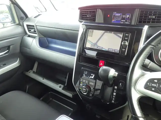 トヨタ タンク カスタムG 千葉県 2020(令2)年 3.2万km ブラックマイカメタリック スマートアシストIII/エコアイドル/両側パワースライドドア/純正SDナビ/地デジTV/【DVD/CD再生機能　Bluetooth接続】/バックカメラ/ドライブレコーダー/革巻きステアリング/社外コンソールボックス/ETC/LEDヘッドライト/フォグライト/ウインカーミラー/コーナーセンサー/純正14インチアルミホイル/キーフリーシステム