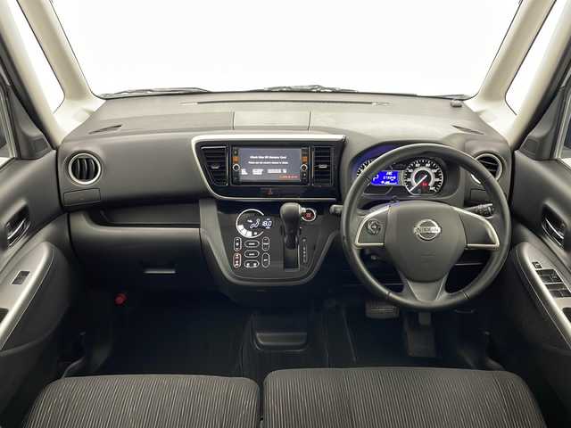 日産 デイズ ルークス ハイウェイスターターボ 宮崎県 2014(平26)年 7.4万km ホワイトパール 純正7インチSDナビ/フルセグTV/CD/DVD/Bluetooth/アラウンドビューモニター/両側パワースライドドア/HIDヘッドライト/純正15インチAW/アイドリングストップ/ETC/前後ドライブレコーダー/取扱説明書/ナビ取扱説明書