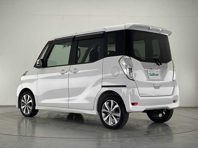 日産 デイズ ルークス ハイウェイスターターボ 宮崎県 2014(平26)年 7.4万km ホワイトパール 純正7インチSDナビ/フルセグTV/CD/DVD/Bluetooth/アラウンドビューモニター/両側パワースライドドア/HIDヘッドライト/純正15インチAW/アイドリングストップ/ETC/前後ドライブレコーダー/取扱説明書/ナビ取扱説明書